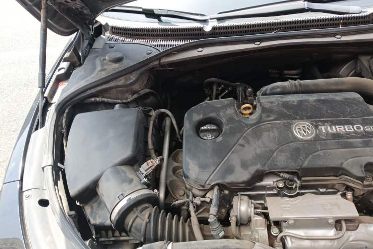 Used Buick LaCrosse 2018 20T Elite Edition Engine Bay Right