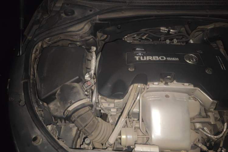 Used Buick LaCrosse 2018 28T Elite Edition Engine Bay Right