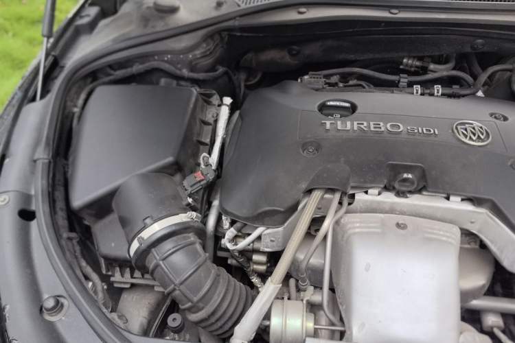 Used Buick LaCrosse 2018 28T Elite Edition Engine Bay Right