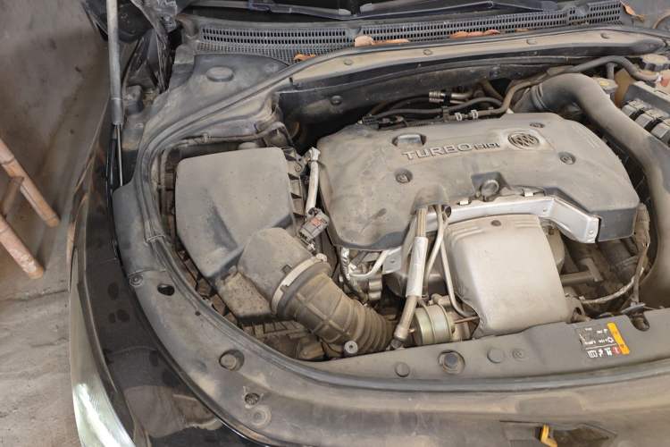 Used Buick LaCrosse 2018 28T Elite Edition Engine Bay Right