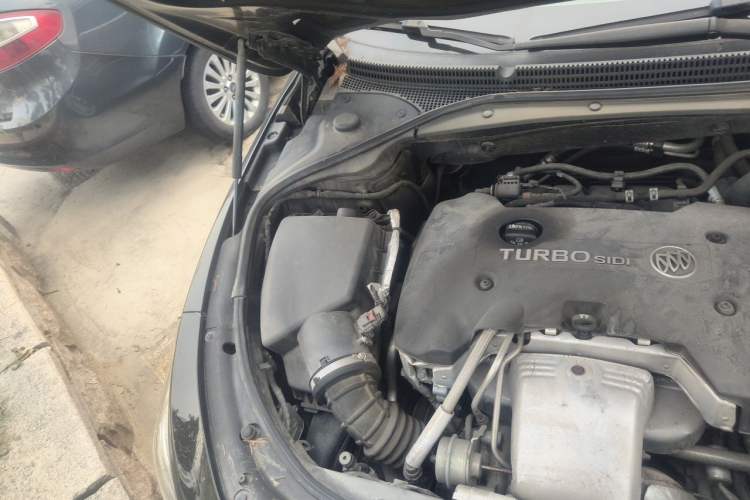 Used Buick LaCrosse 2018 28T Elite Edition Engine Bay Right