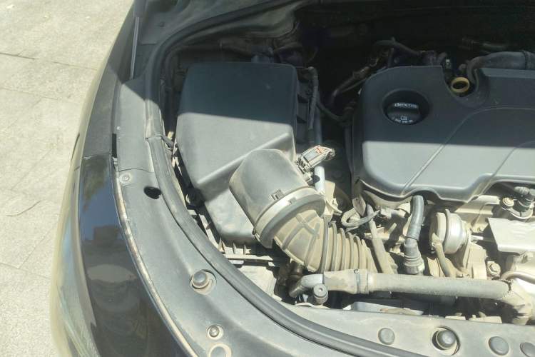 Used Buick LaCrosse 2018 20T Elite Edition Engine Bay Right