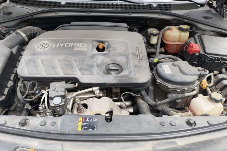 Used Buick LaCrosse 2018 30H Elite Edition Engine Bay