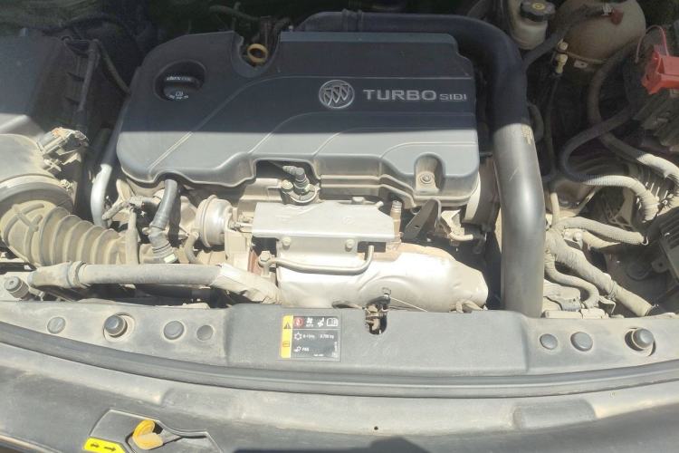 Used Buick LaCrosse 2018 20T Elite Edition Engine Bay