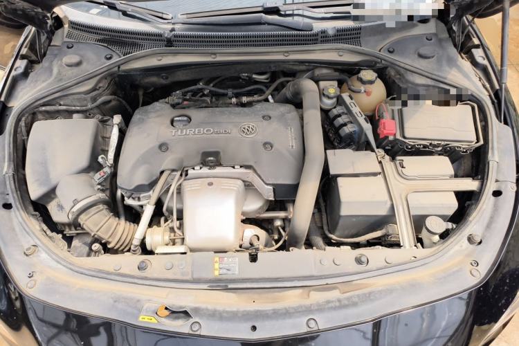 Used Buick LaCrosse 2018 28T Luxury Model Engine Bay