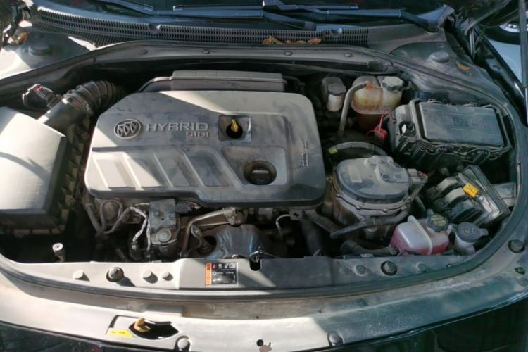 Used Buick LaCrosse 2018 30H Elite Edition Engine Bay