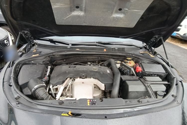 Used Buick LaCrosse 2018 28T Elite Edition Engine Bay