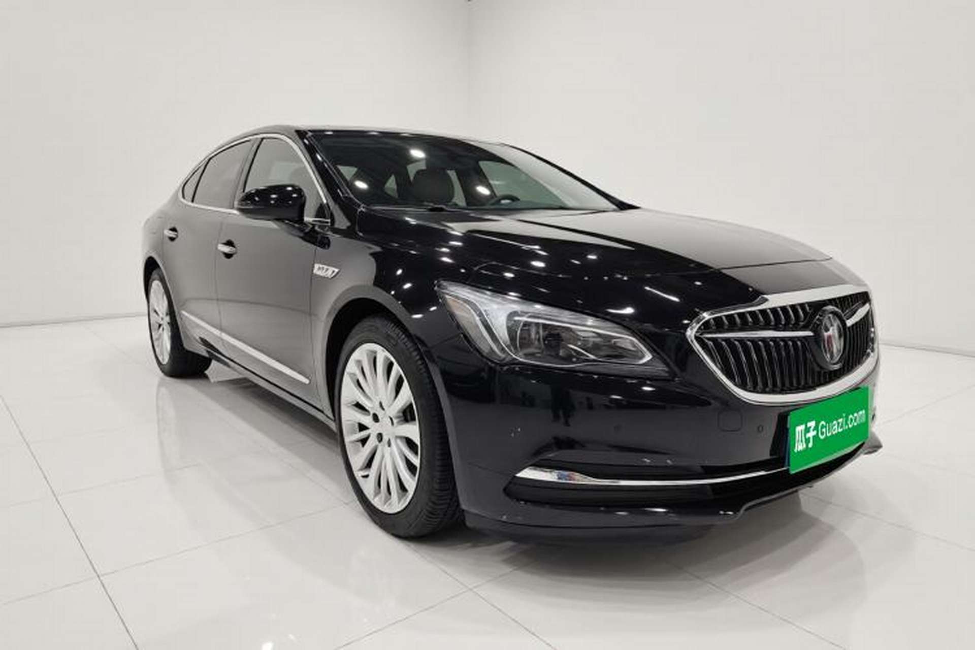 Used Buick LaCrosse 2018 28T Luxury Model Exterior 1