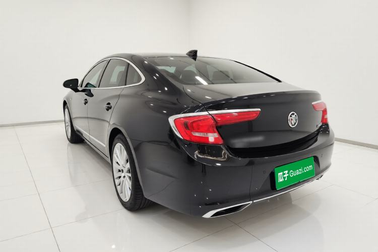 Used Buick LaCrosse 2018 28T Luxury Model Exterior 2
