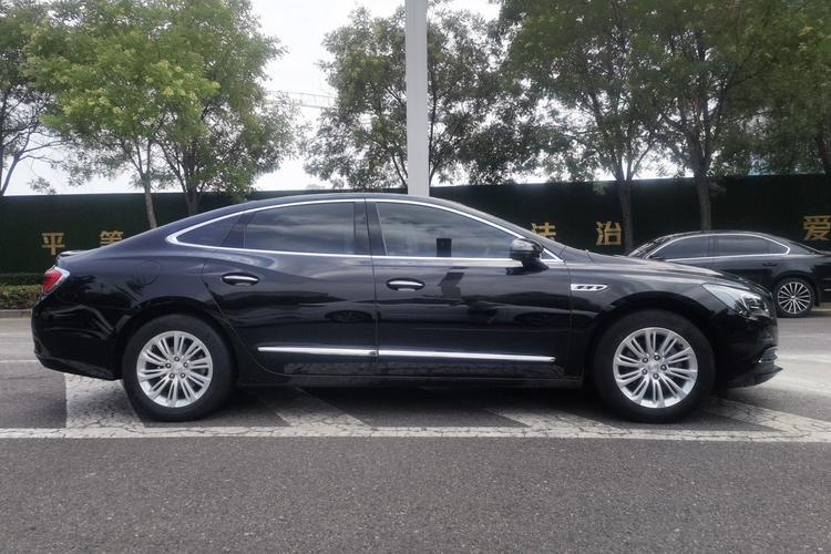Used Buick LaCrosse 2018 30H Elite Edition Exterior 2