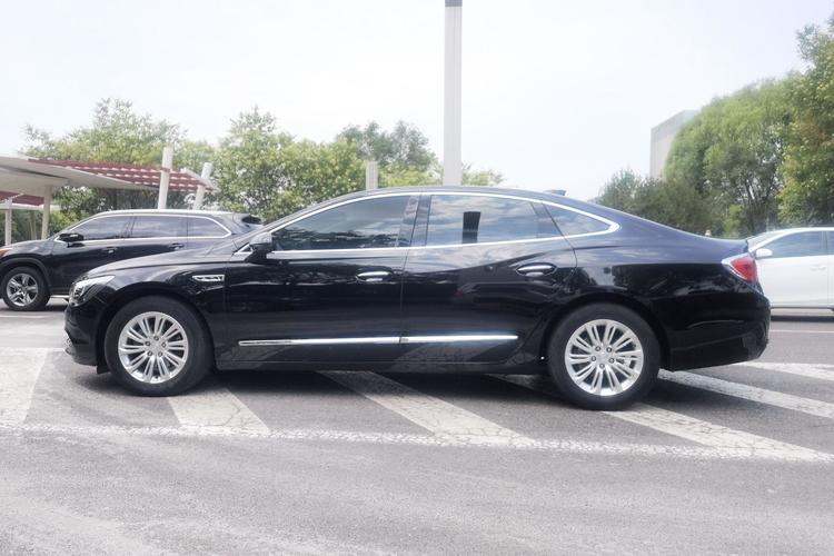 Used Buick LaCrosse 2018 30H Elite Edition Exterior 5