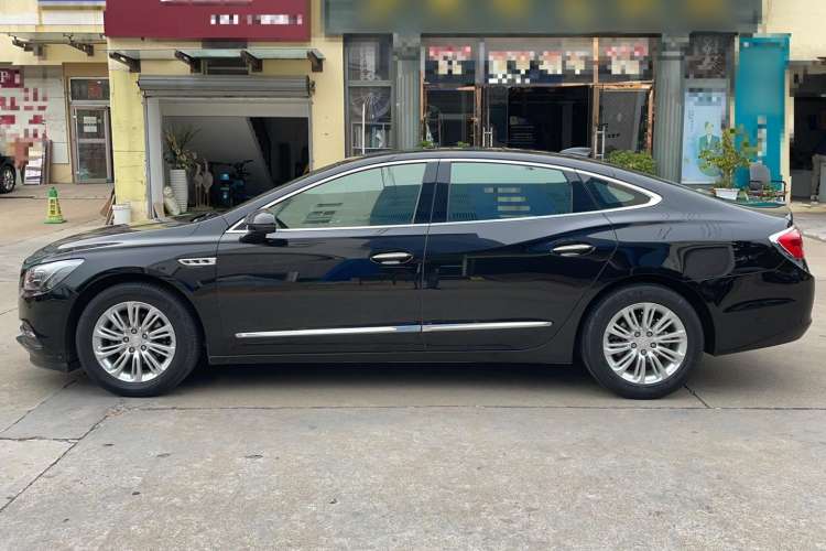 Used Buick LaCrosse 2018 30H Elite Edition Exterior 5