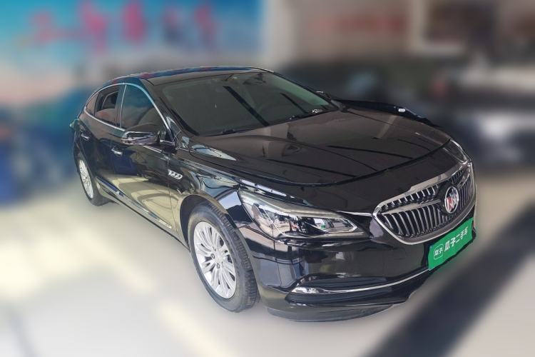 Used Buick LaCrosse 2018 20T Elite Edition Front Right 45 Deg