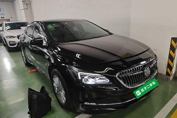 Used Buick LaCrosse 2018 30H Elite Edition Front Right 45 Deg
