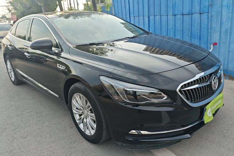 Used Buick LaCrosse 2018 20T Elite Edition Front Right 45 Deg