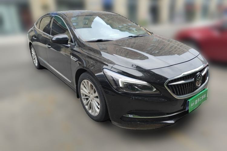Used Buick LaCrosse 2018 28T Elite Edition Front Right 45 Deg