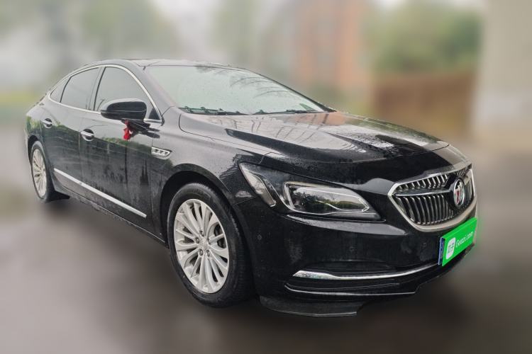 Used Buick LaCrosse 2018 28T Elite Edition Front Right 45 Deg