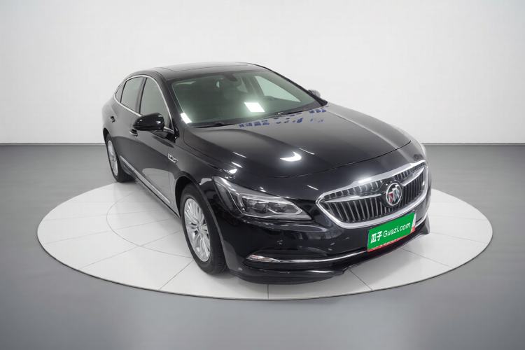 Used Buick LaCrosse 2018 20T Elite Edition Front Right 45 Deg