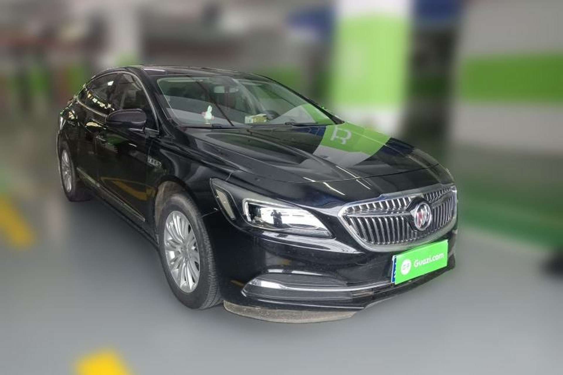 Used Buick LaCrosse 2018 20T Elite Edition Front Right 45 Deg