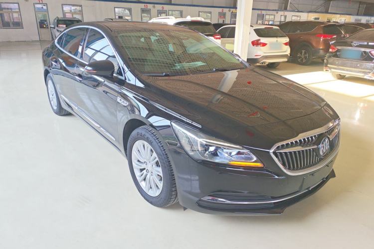 Used Buick LaCrosse 2018 30H Elite Edition Front Right 45 Deg