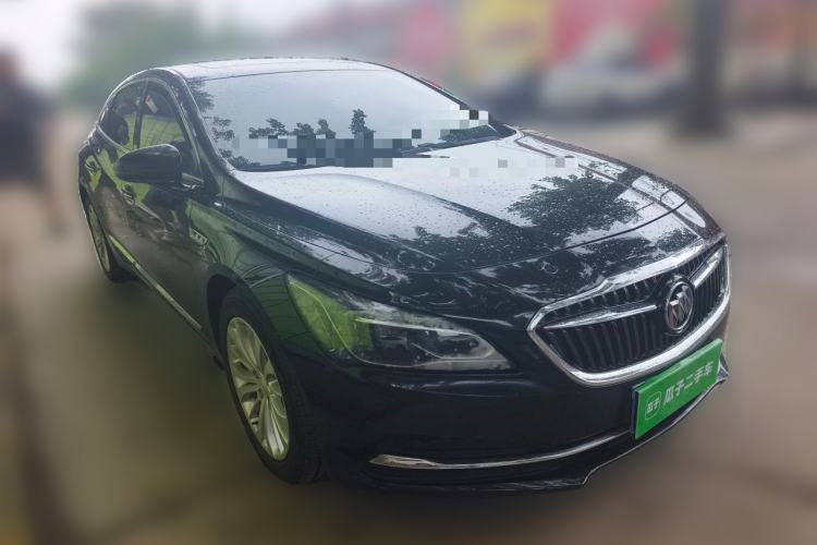 Used Buick LaCrosse 2018 28T Elite Edition Front Right 45 Deg