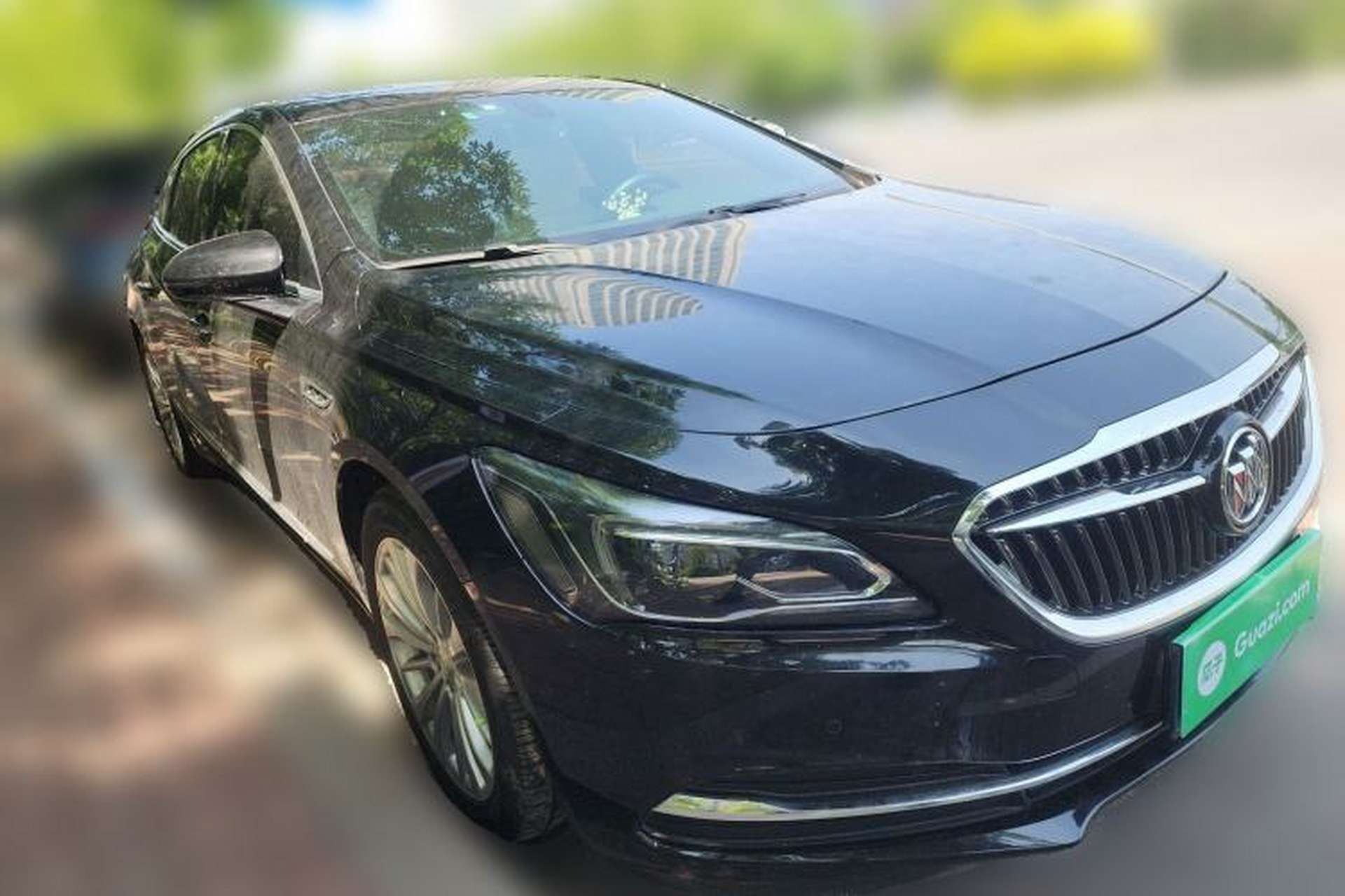 Used Buick LaCrosse 2018 28T Elite Edition Front Right 45 Deg