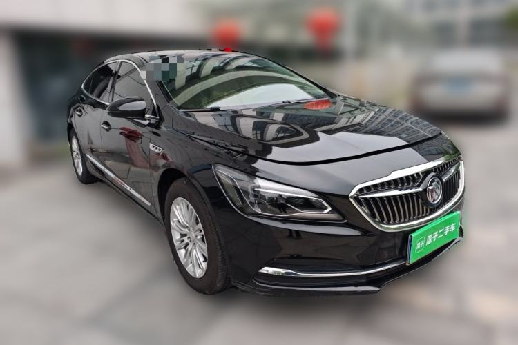Used Buick LaCrosse 2018 30H Elite Edition Front Right 45 Deg