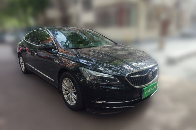 Used Buick LaCrosse 2018 20T Luxury Model Front Right 45 Deg