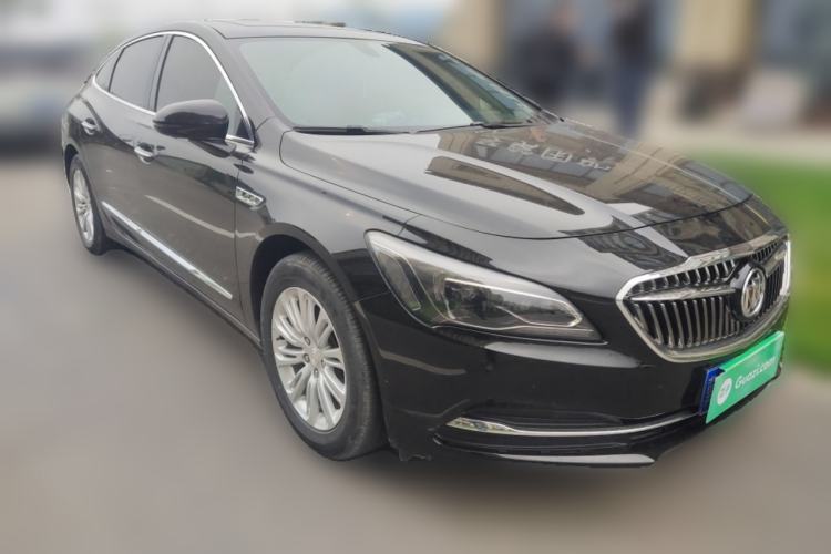 Used Buick LaCrosse 2018 20T Elite Edition Front Right 45 Deg