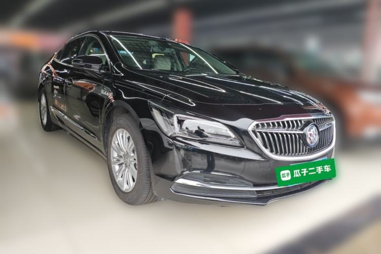 Used Buick LaCrosse 2018 30H Elite Edition Front Right 45 Deg