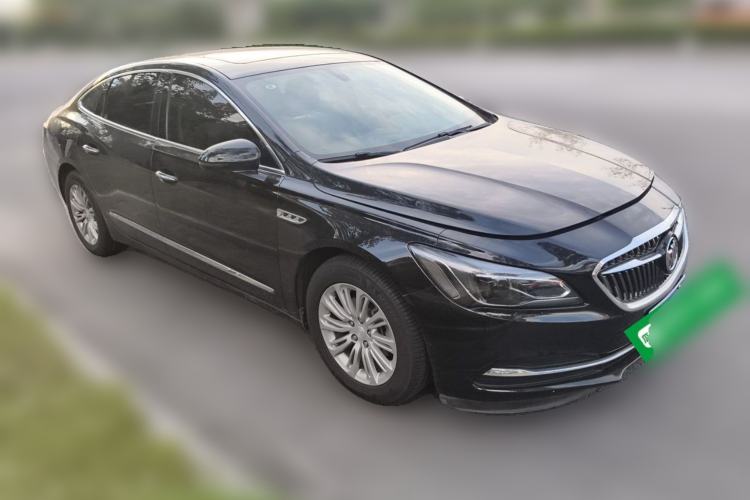 Used Buick LaCrosse 2018 20T Elite Edition Front Right 45 Deg