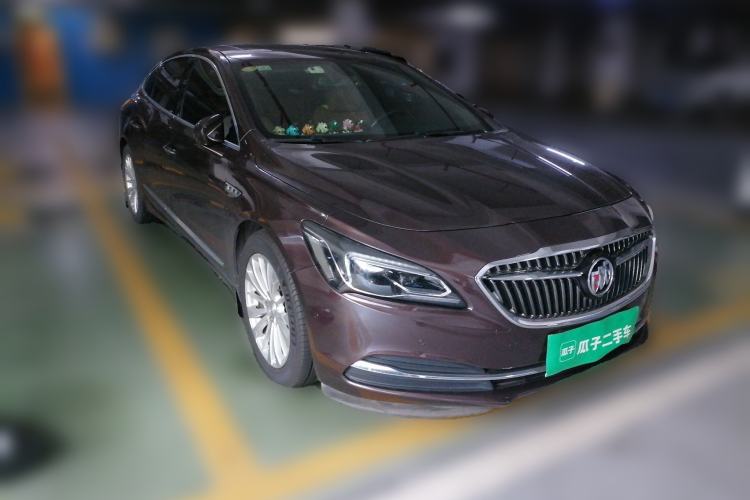 Used Buick LaCrosse 2018 28T Elite Edition Front Right 45 Deg