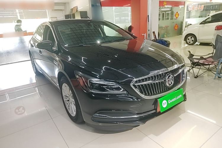 Used Buick LaCrosse 2018 20T Elite Edition Front Right 45 Deg