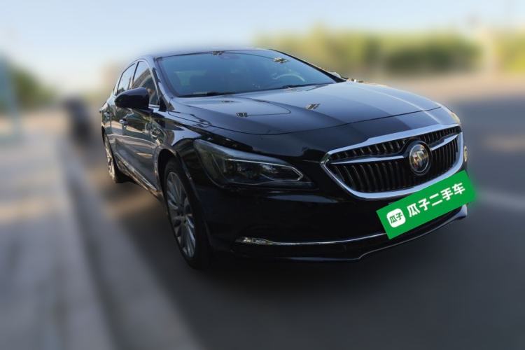 Used Buick LaCrosse 2018 20T Luxury Model Front Right 45 Deg
