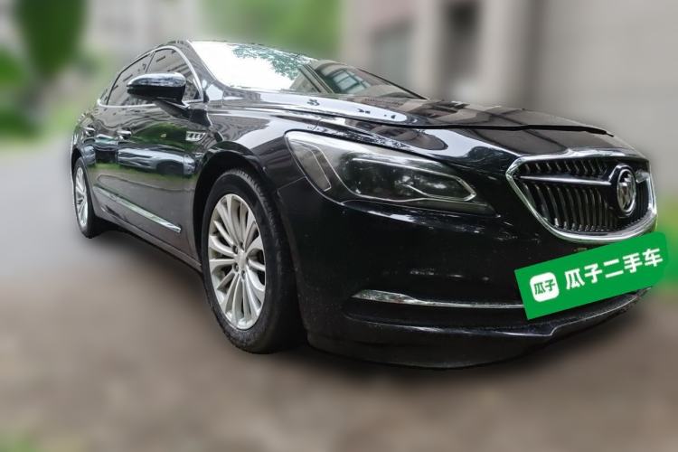 Used Buick LaCrosse 2018 28T Elite Edition Front Right 45 Deg