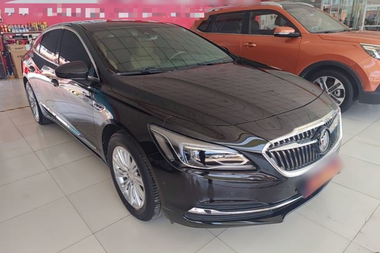 Used Buick LaCrosse 2018 20T Luxury Model Front Right 45 Deg
