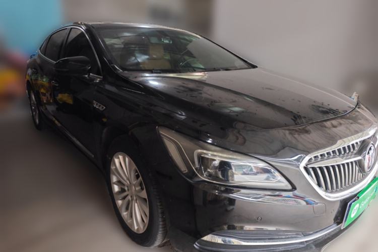 Used Buick LaCrosse 2018 28T Elite Edition Front Right 45 Deg