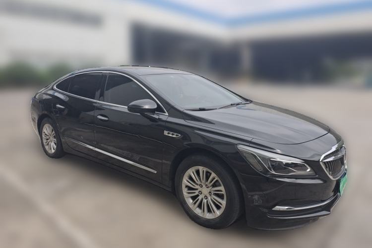 Used Buick LaCrosse 2018 20T Elite Edition Front Right 45 Deg