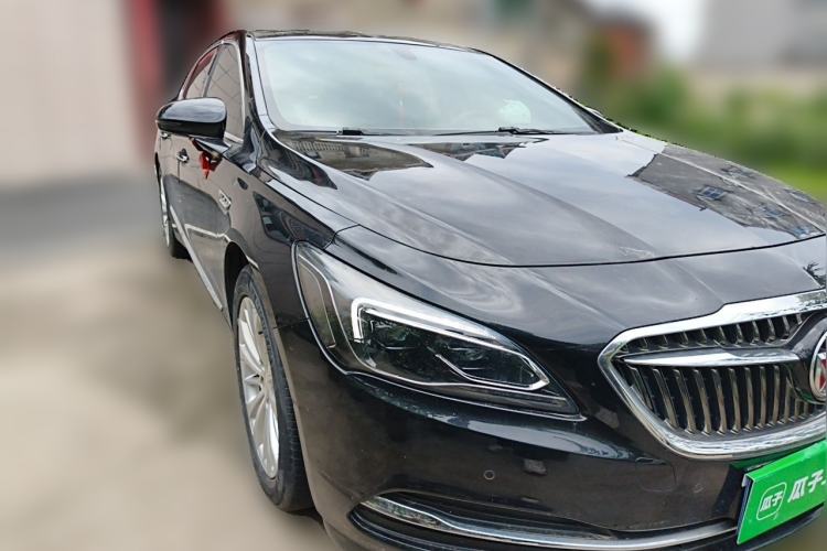Used Buick LaCrosse 2018 28T Elite Edition Front Right 45 Deg