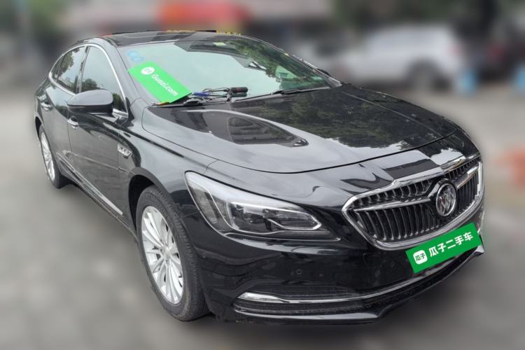 Used Buick LaCrosse 2018 28T Elite Edition Front Right 45 Deg