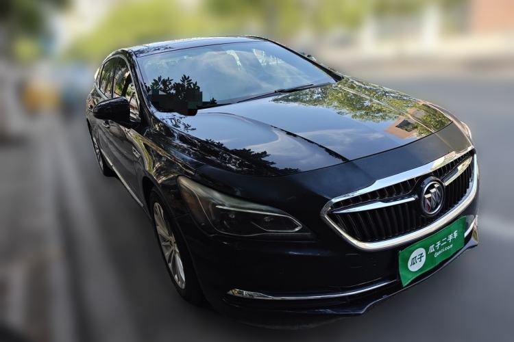 Used Buick LaCrosse 2018 28T Elite Edition Front Right 45 Deg
