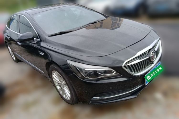 Used Buick LaCrosse 2018 28T Elite Edition Front Right 45 Deg