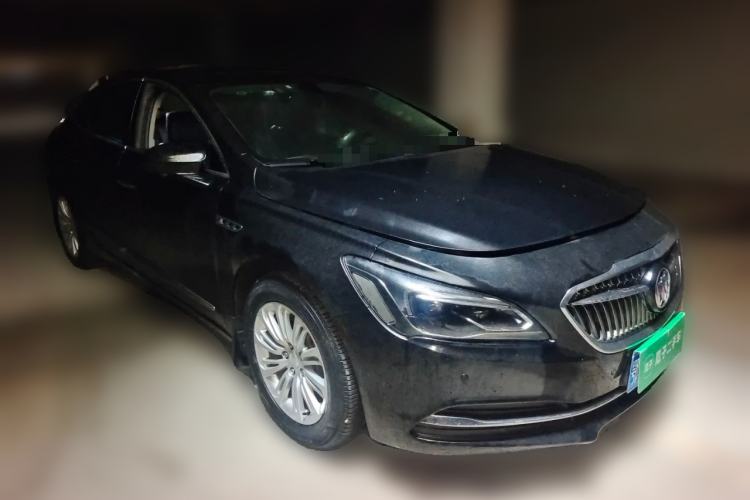 Used Buick LaCrosse 2018 20T Elite Edition Front Right 45 Deg
