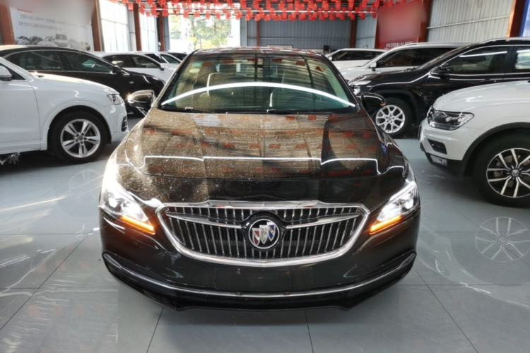 Used Buick LaCrosse 2018 30H Elite Edition Front