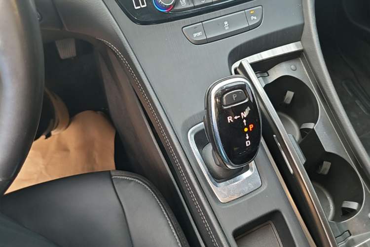 Used Buick LaCrosse 2018 20T Elite Edition Gear Lever