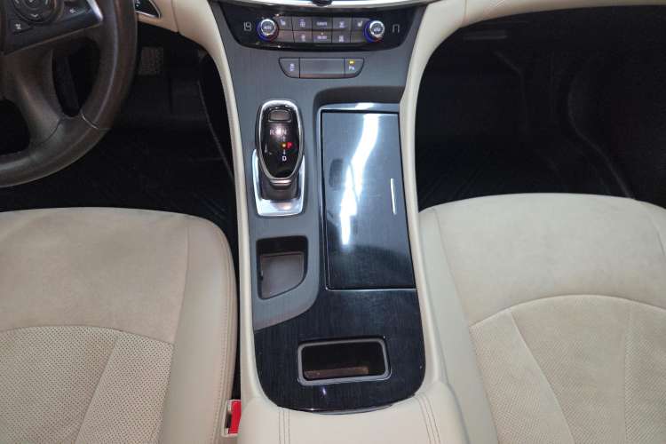 Used Buick LaCrosse 2018 30H Elite Edition Gear Lever