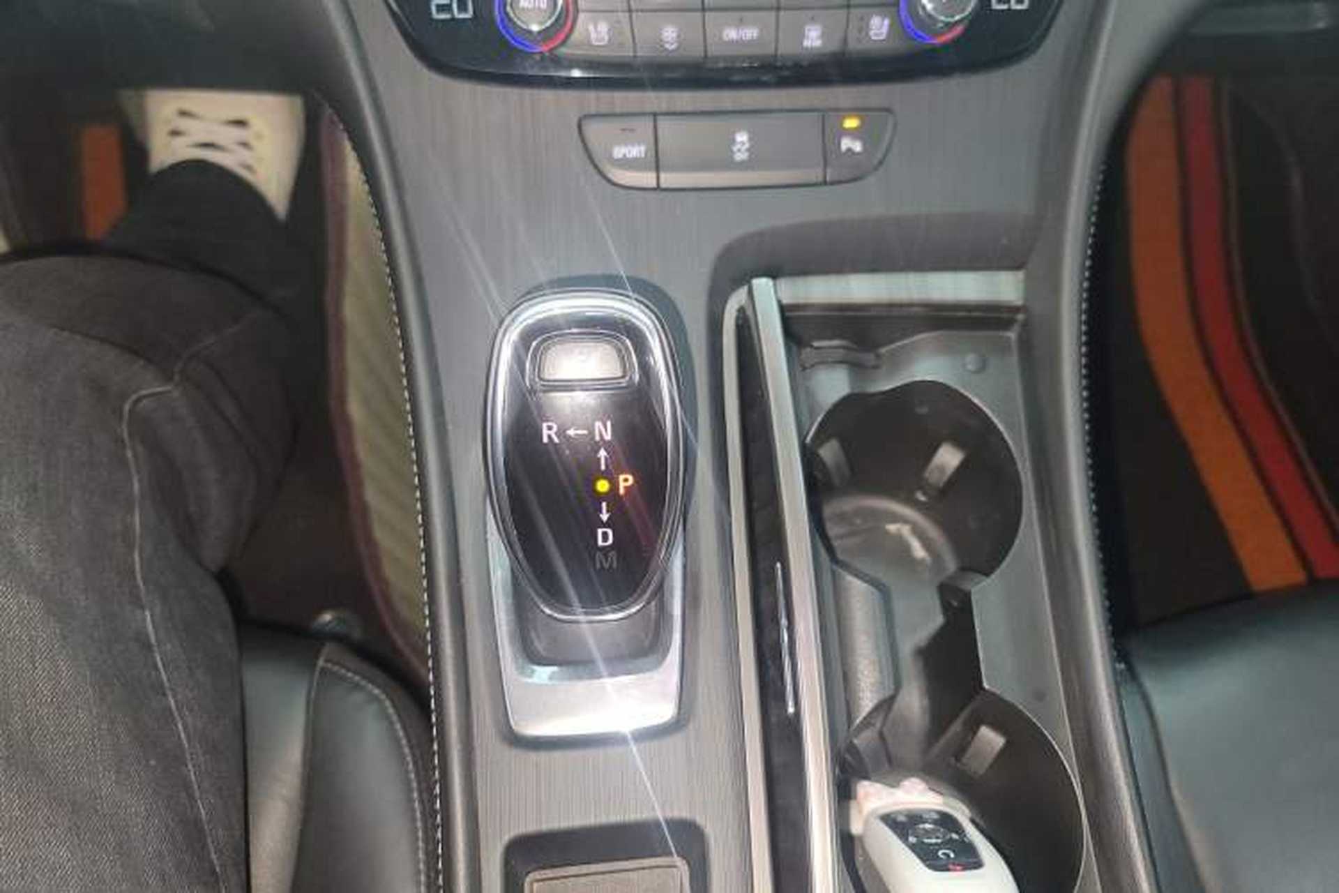 Used Buick LaCrosse 2018 20T Elite Edition Gear Lever