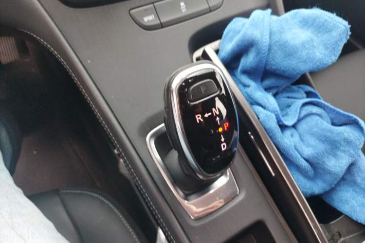 Used Buick LaCrosse 2018 20T Elite Edition Gear Lever