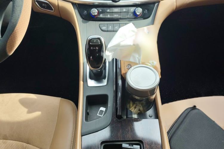 Used Buick LaCrosse 2018 28T Luxury Model Gear Lever