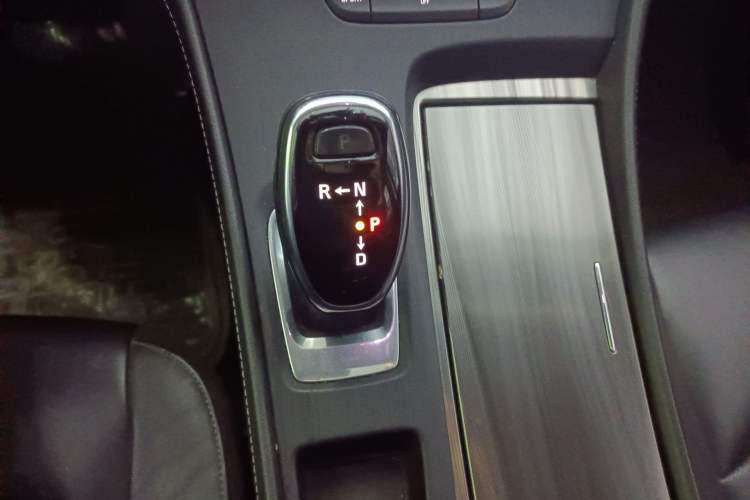 Used Buick LaCrosse 2018 20T Elite Edition Gear Lever